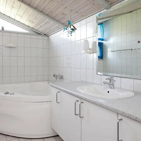 Four-bedroom Holiday In Hvide Sande 2 別荘 Bjerregård