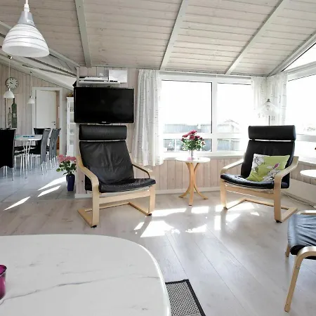 Four-bedroom Holiday In Hvide Sande 2 別荘