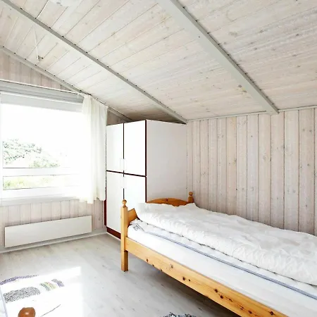 Four-bedroom Holiday In Hvide Sande 2 *
