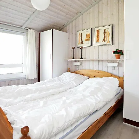 Four-bedroom Holiday In Hvide Sande 2 Bjerregård