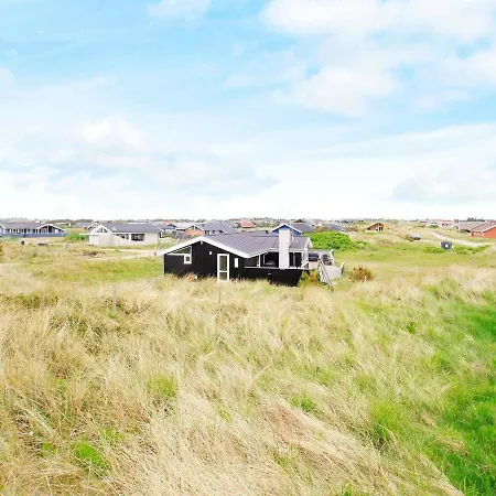Four-bedroom Holiday In Hvide Sande 2 * Bjerregård