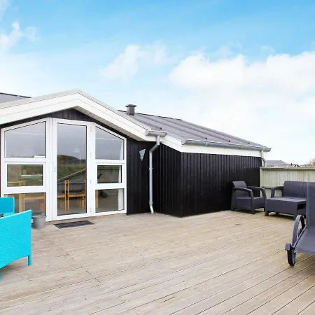 Four-bedroom Holiday In Hvide Sande 2 *